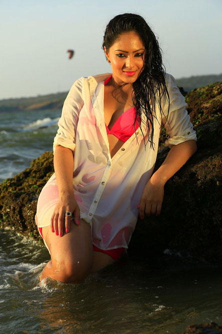 Nikesha Patel  Height, Weight, Age, Stats, Wiki and More